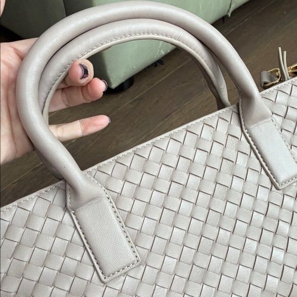 Quince Top Handle Wove Leather Bag - Picture 5 of 14